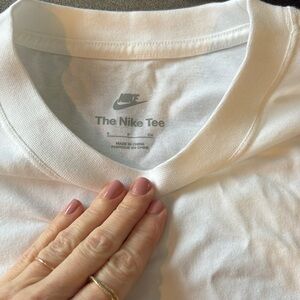 Long sleeve Nike tee brand new without tags